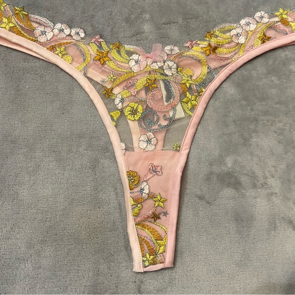 New! For Love and Lemons Swirly Star Panty 10164 - Picture 5 of 10